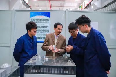 “寧送外賣不進工廠”已成過去？應屆畢業生揭秘 高端制造業的機電一體化專業真香